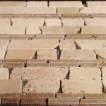 Mozaika Trawertynowa Classic- Midas Wall Brick wymiary płytki na siatce: 30,5x30,5x1 cm struktura powierzchni: antykowana