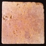 Trawertyn Golden Sienna wymiary płytki 15x15 cm struktura powierzchni: antykowana